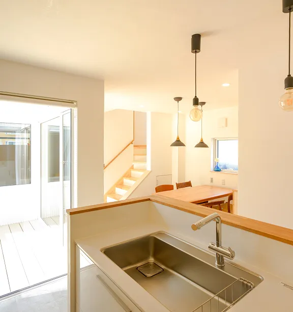 無垢材と漆喰を使った心地よい住まい