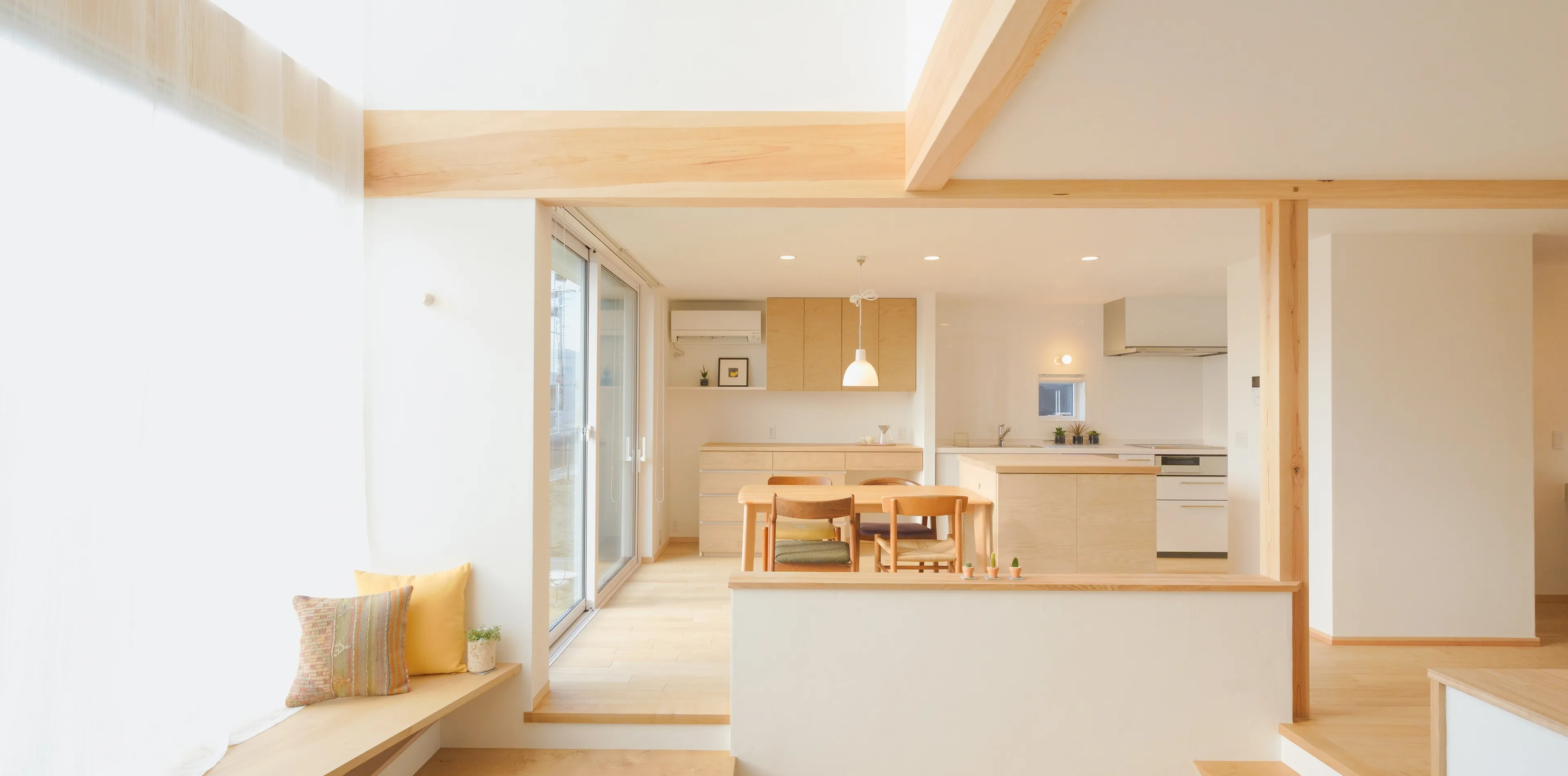 家族の暮らしを育む自然素材の家づくり